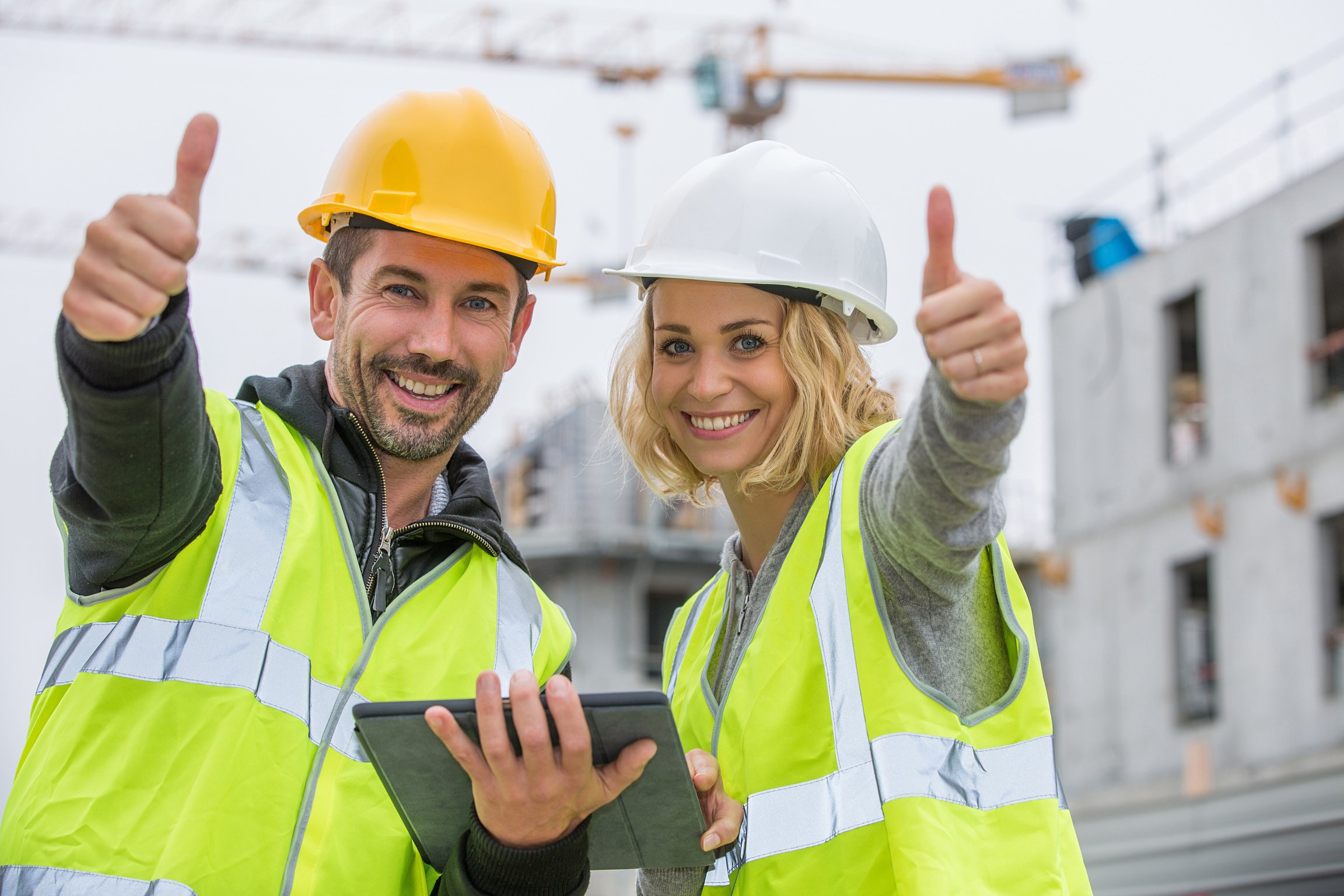 construction workers thumbsup